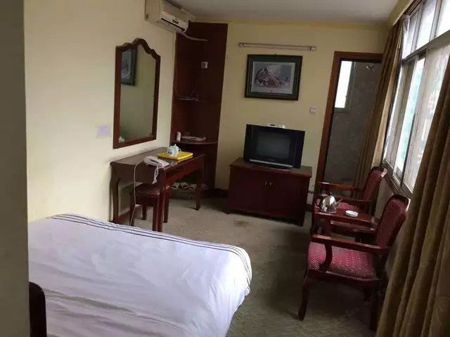 豪华大床房