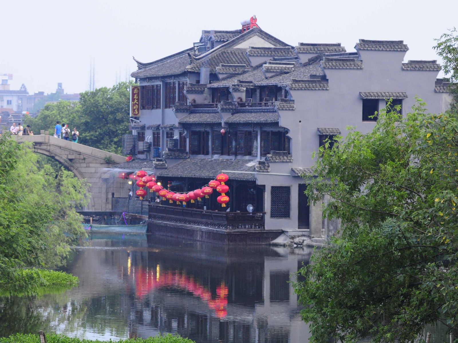 西塘卧龙大酒店