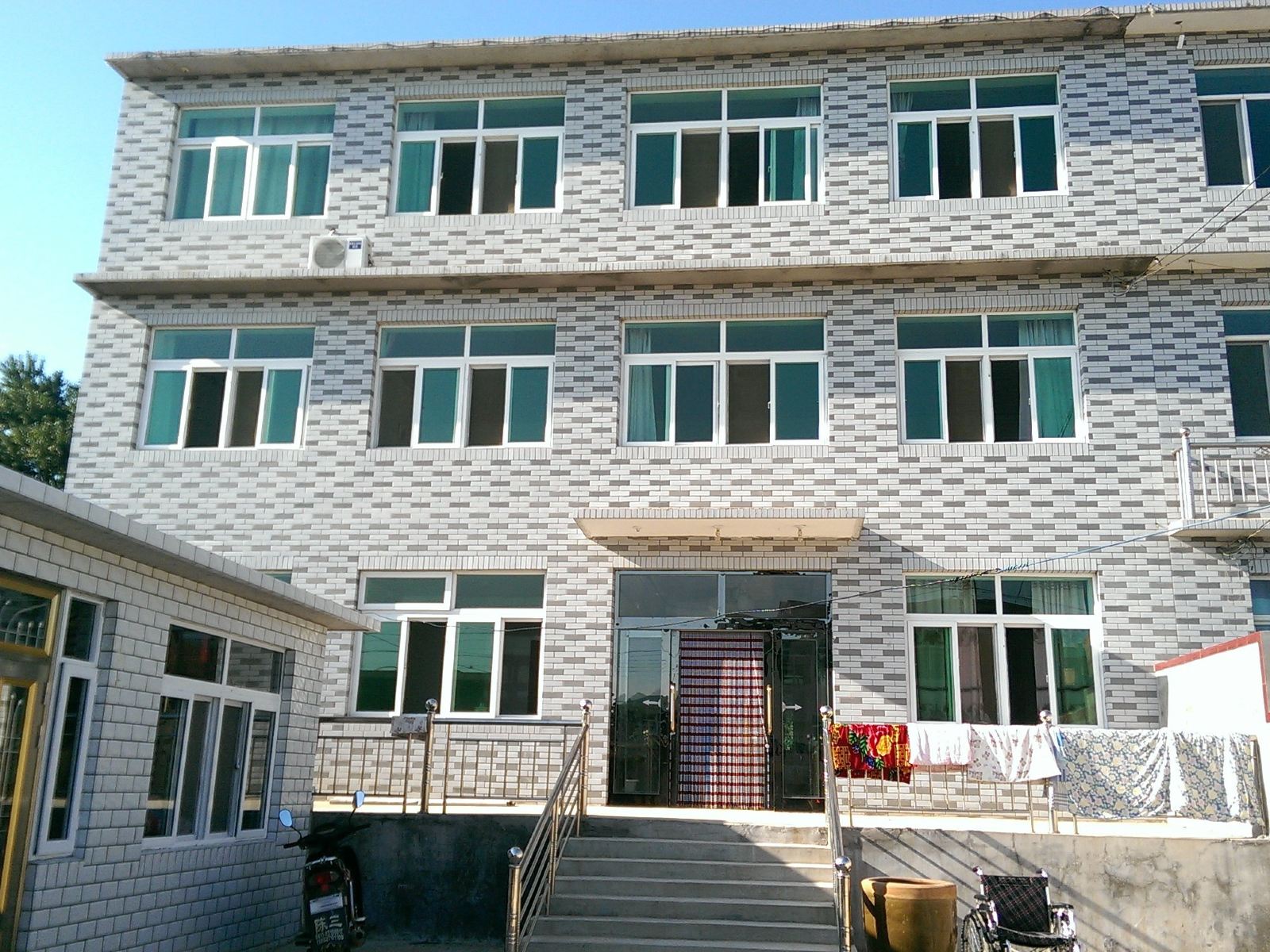 瓦房店希峰渔家院