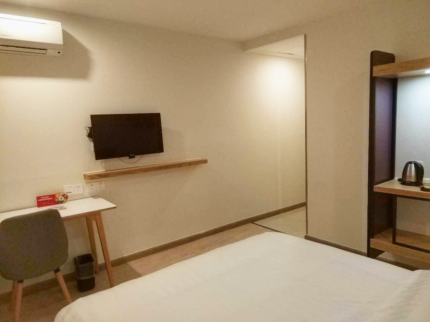 商务大床房