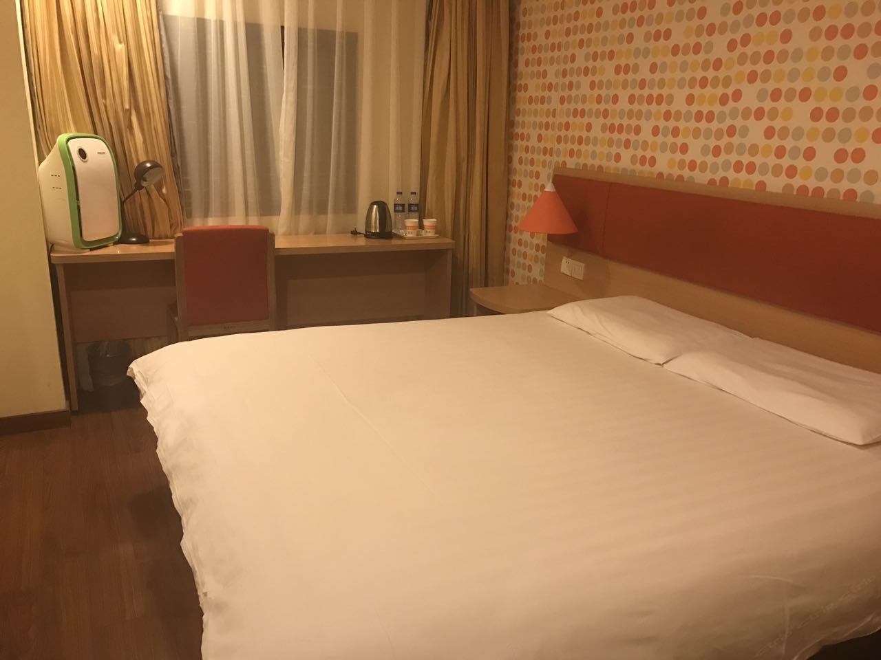 净馨大床房