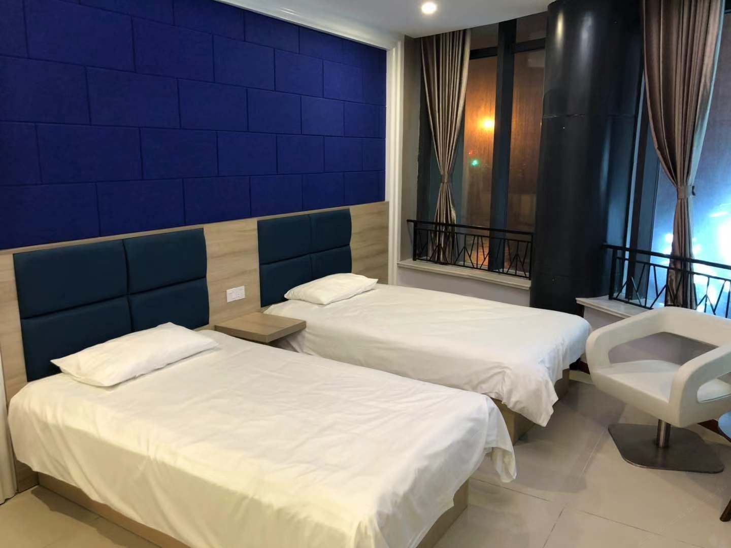 电竞基友双床房