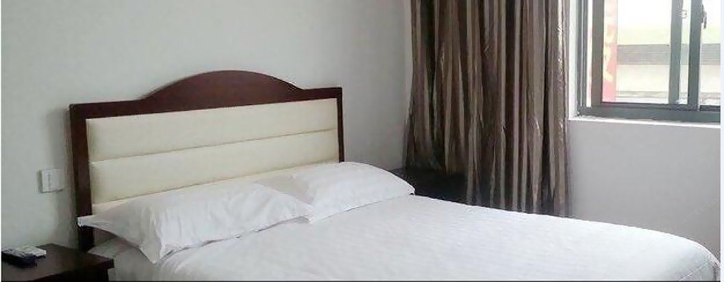 经济大床房