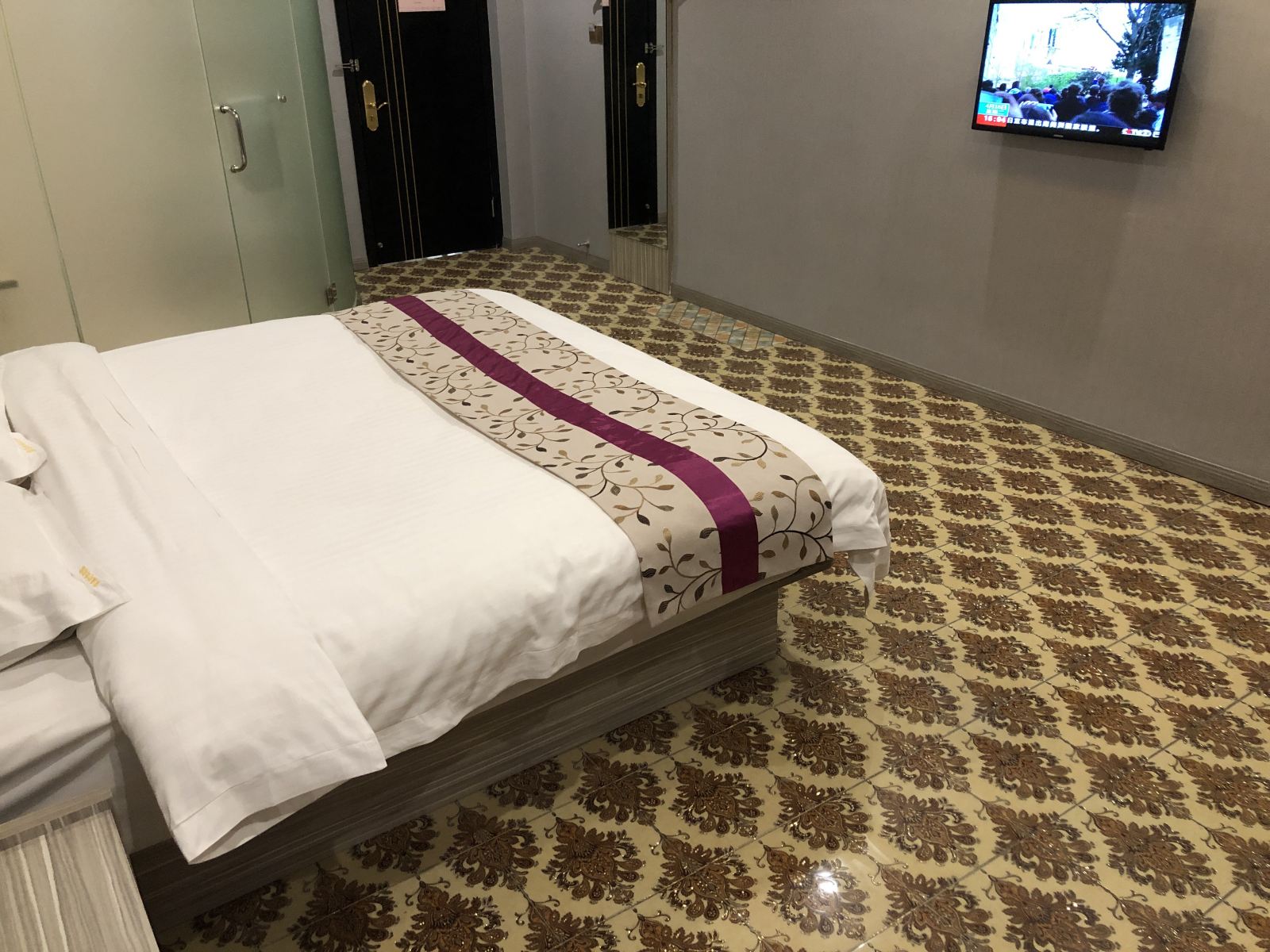 豪华大床房