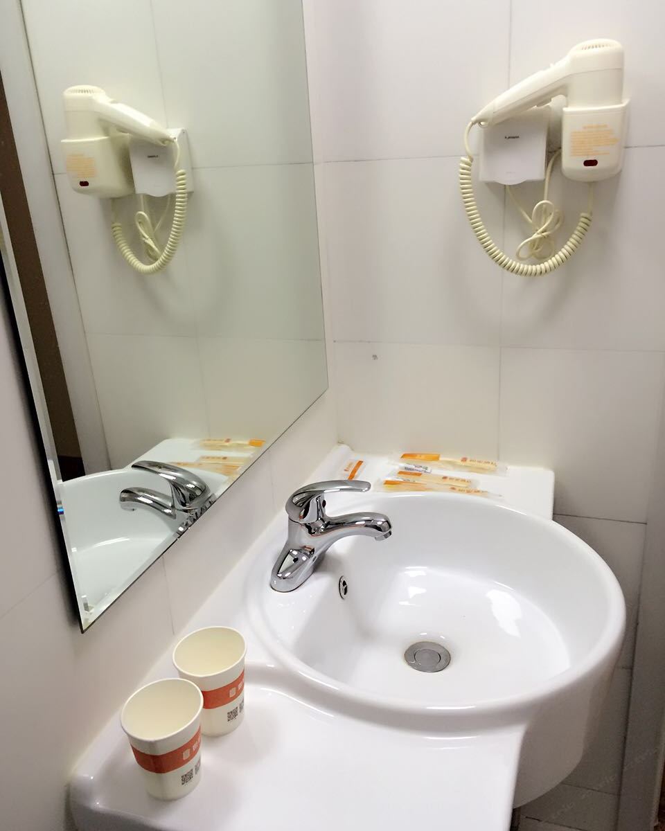 标准双床房B