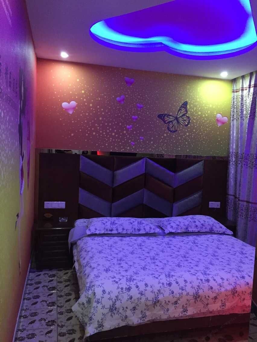 豪华大床房