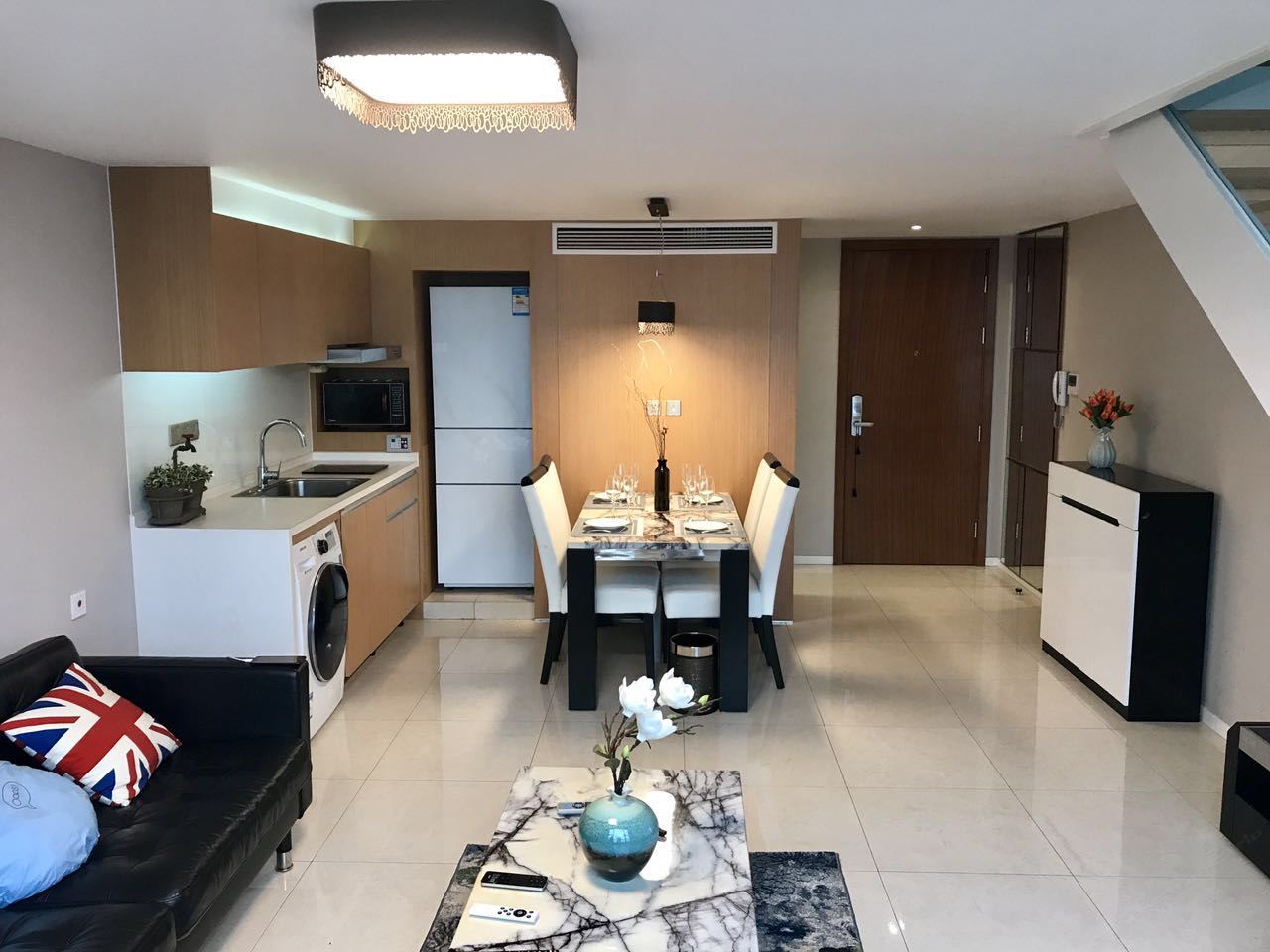 温馨loft两居套房