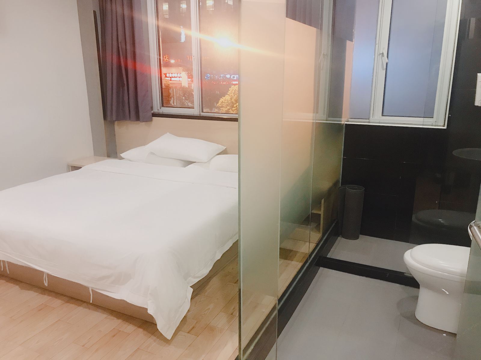 高级大床房