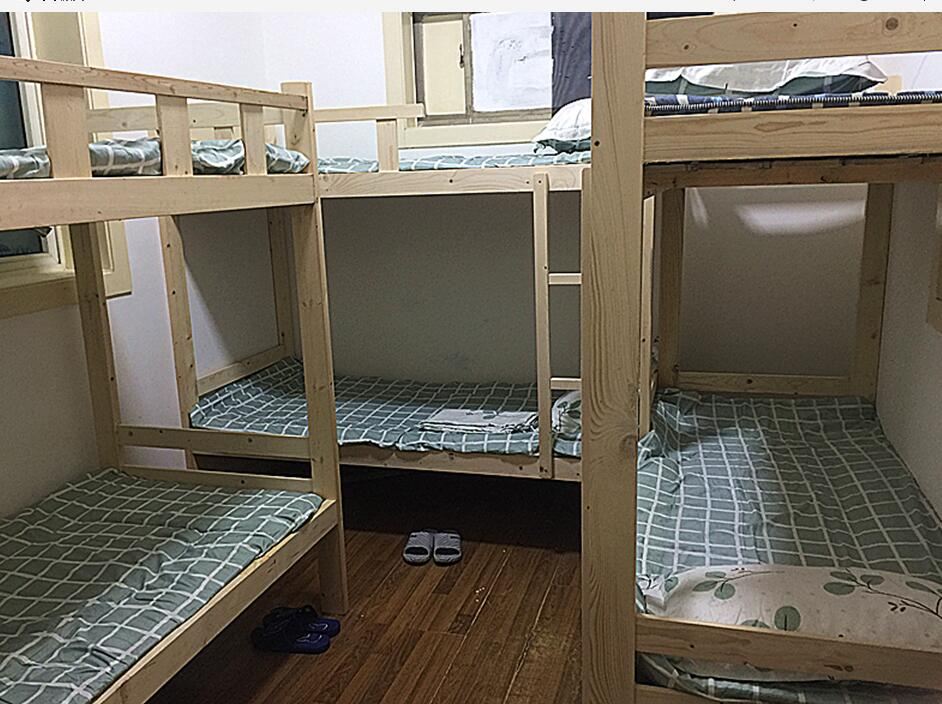 男生6人房