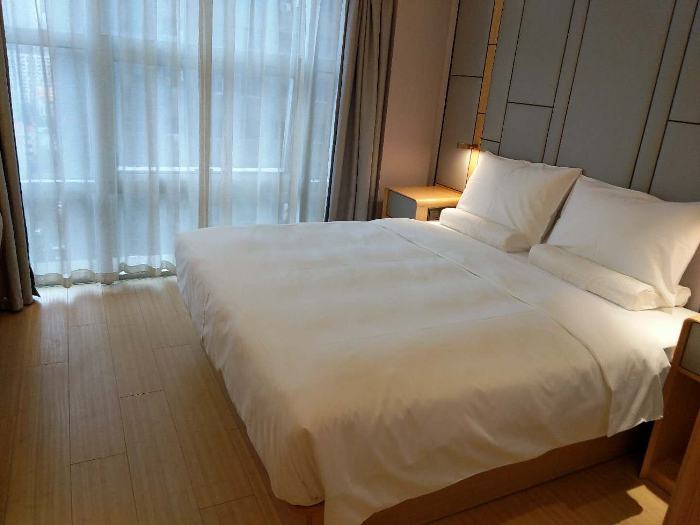 零压高级大床房