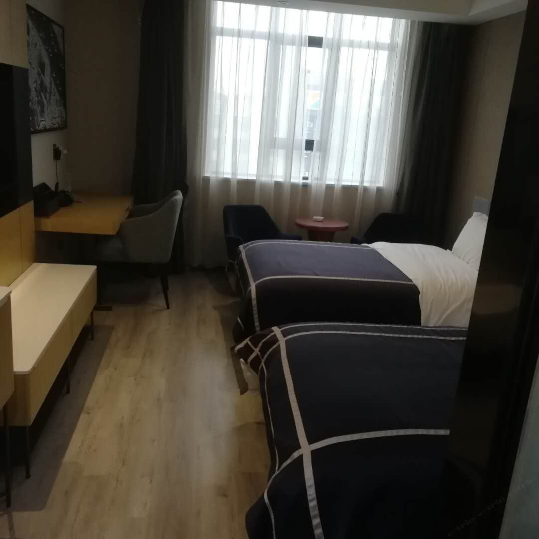 智能双床房