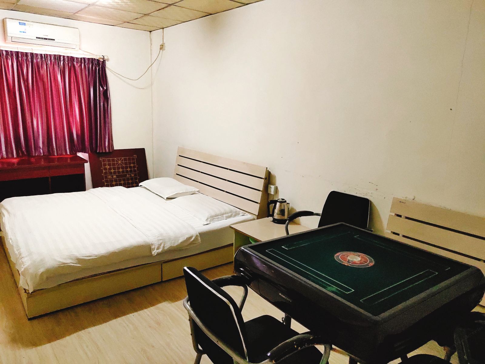 棋牌大床房(公卫)