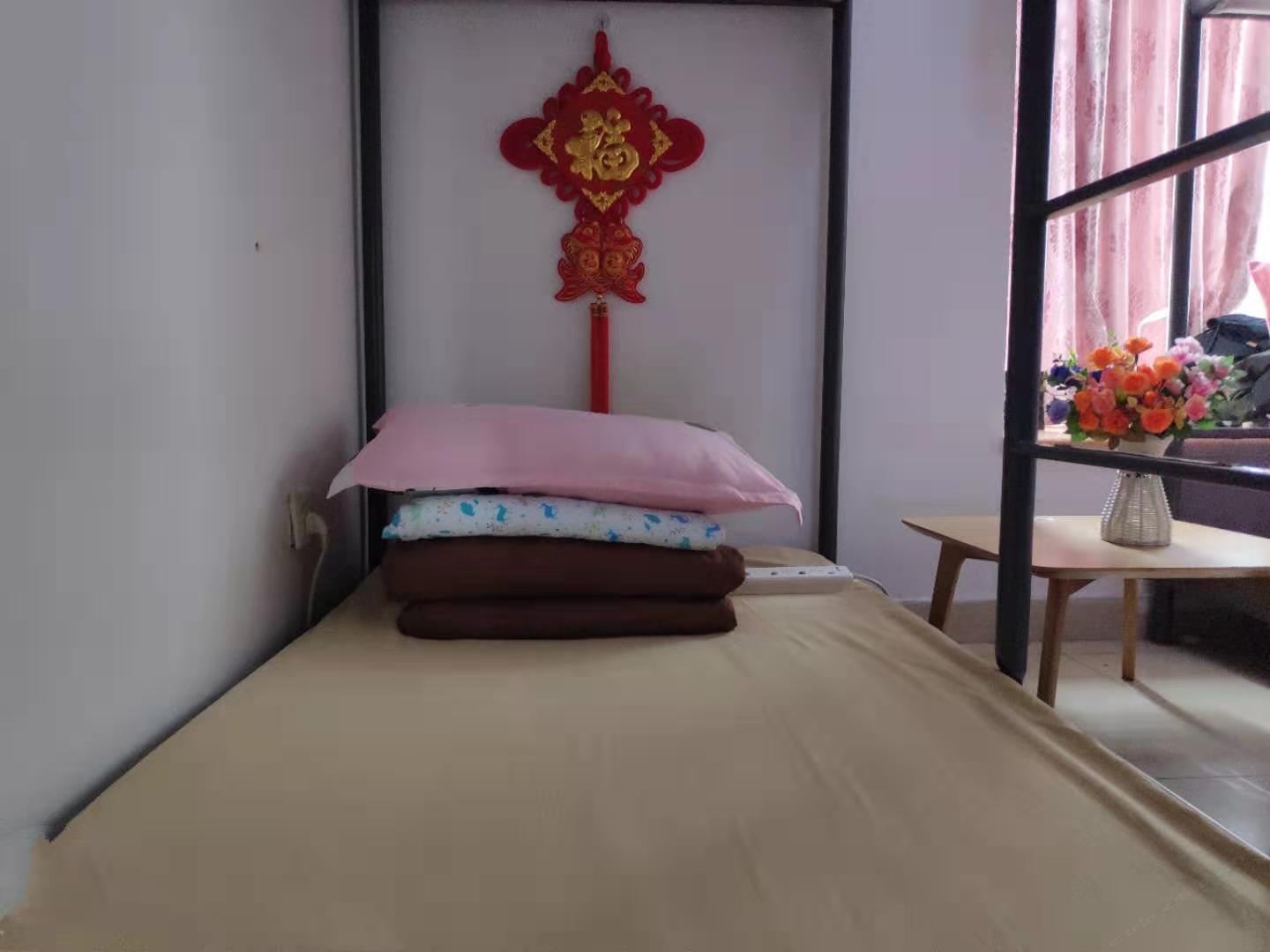 男生四人间（床位）