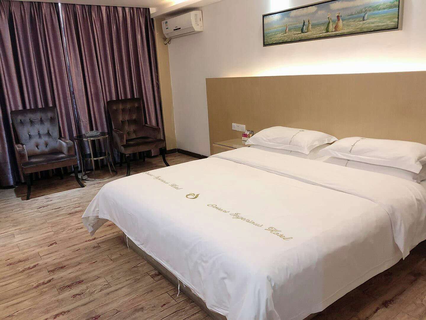 商务大床房