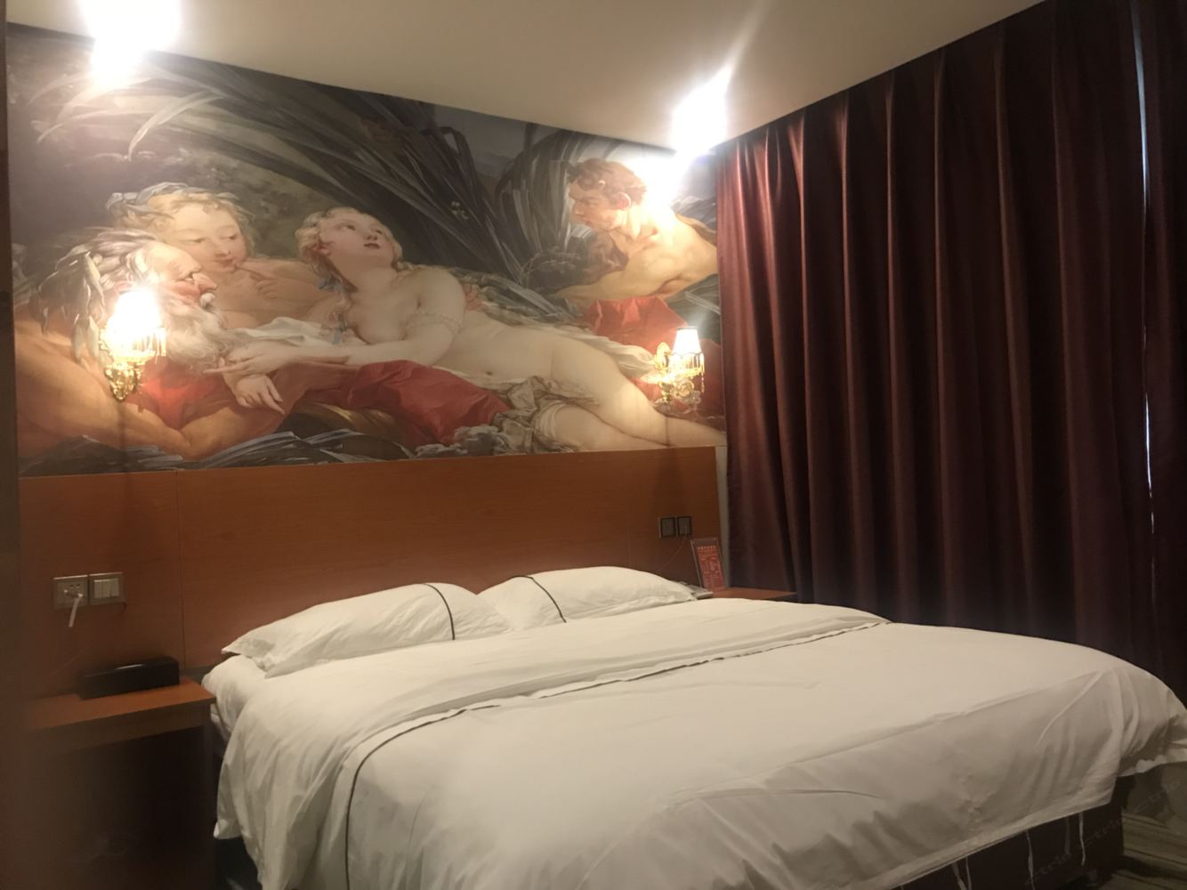 豪华大床房