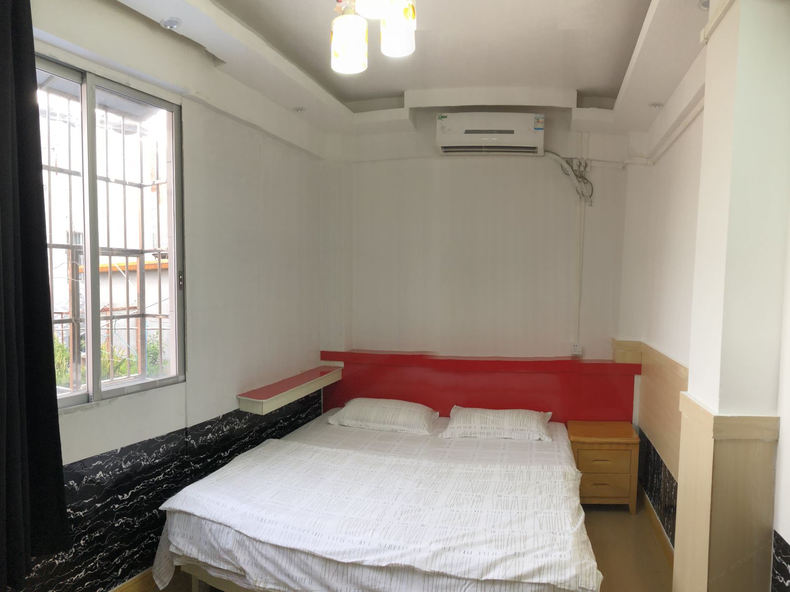 豪华大床房
