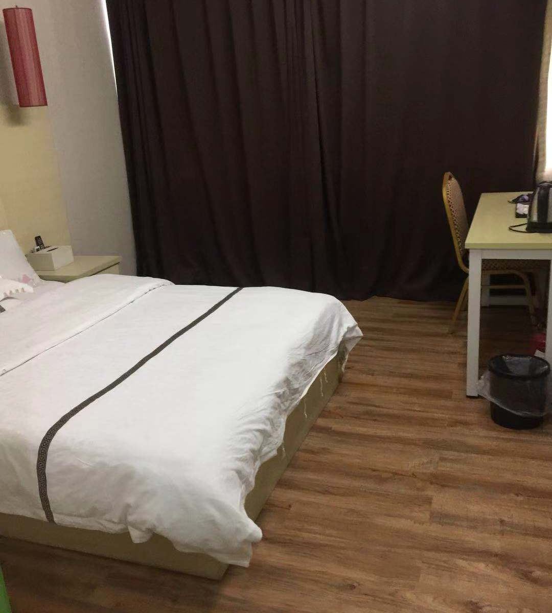 标准大床房