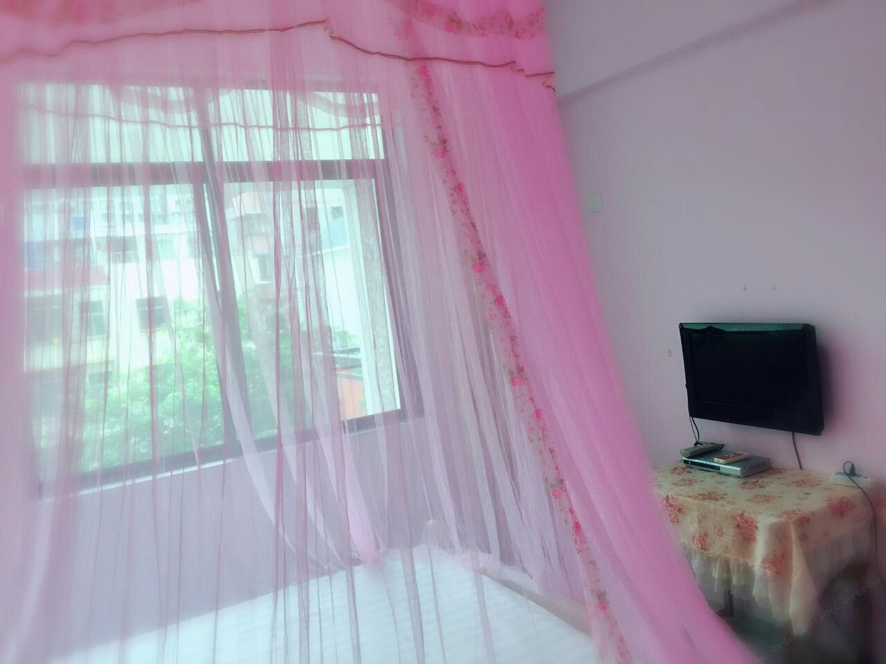 浪漫大床房