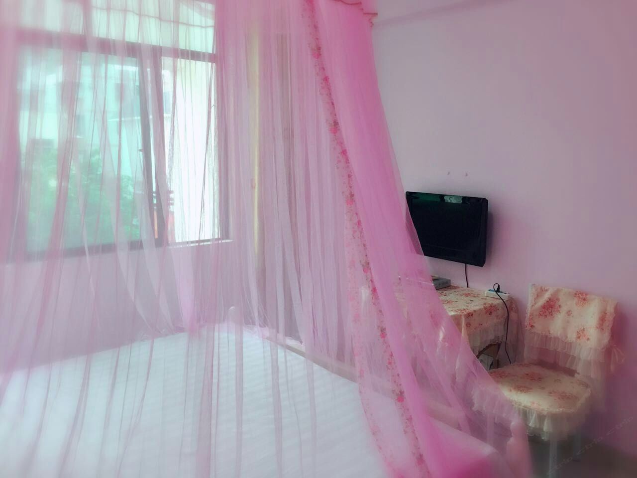 浪漫大床房