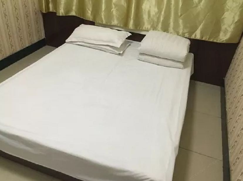 普通大床房
