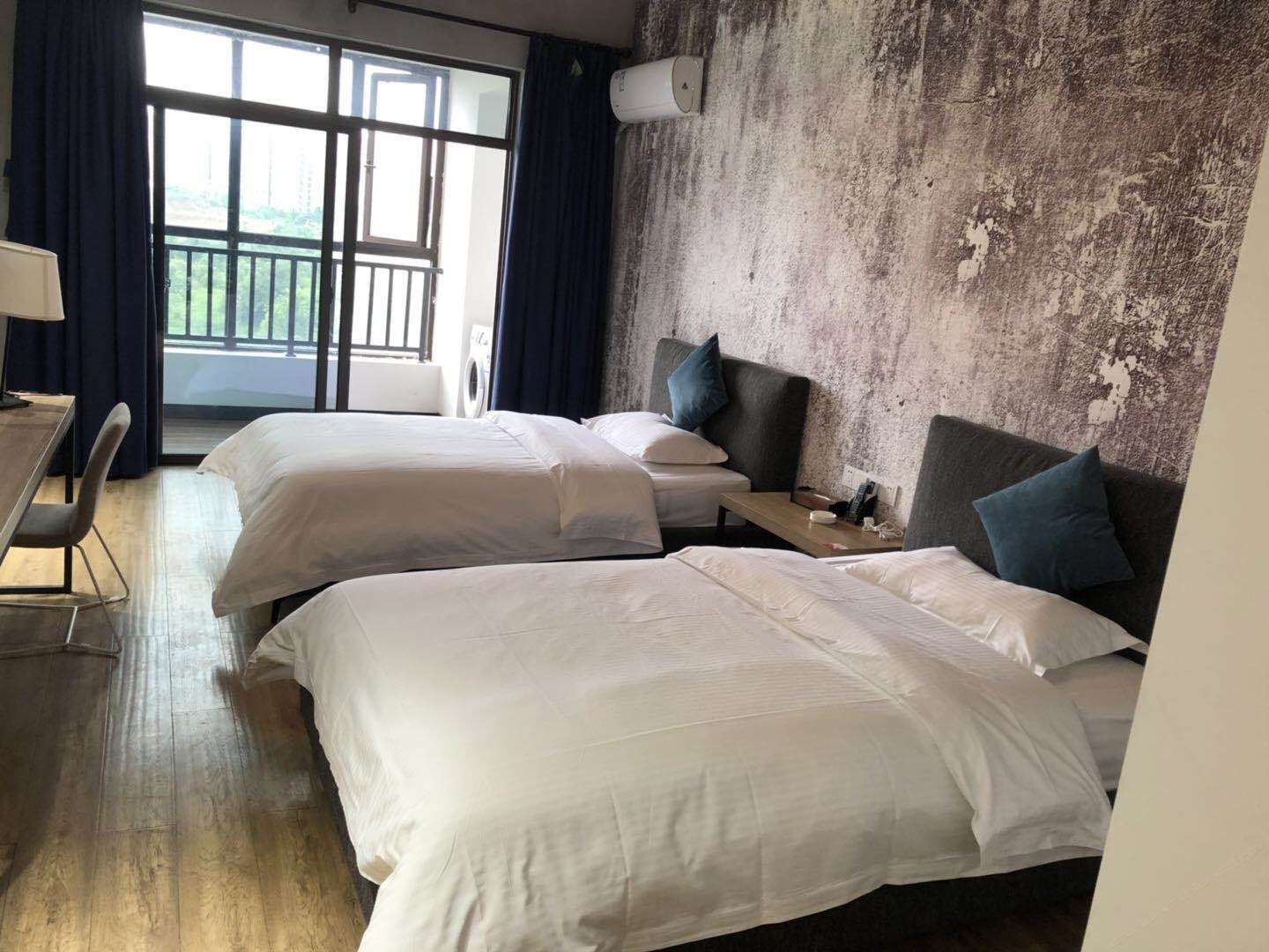 工业双床房