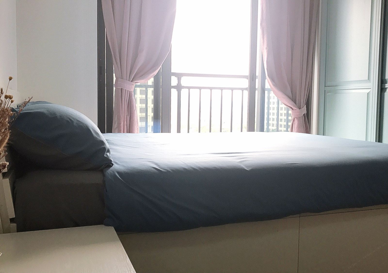 阳光景观大床房