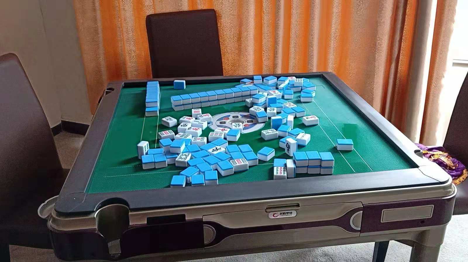 豪华麻将大床房