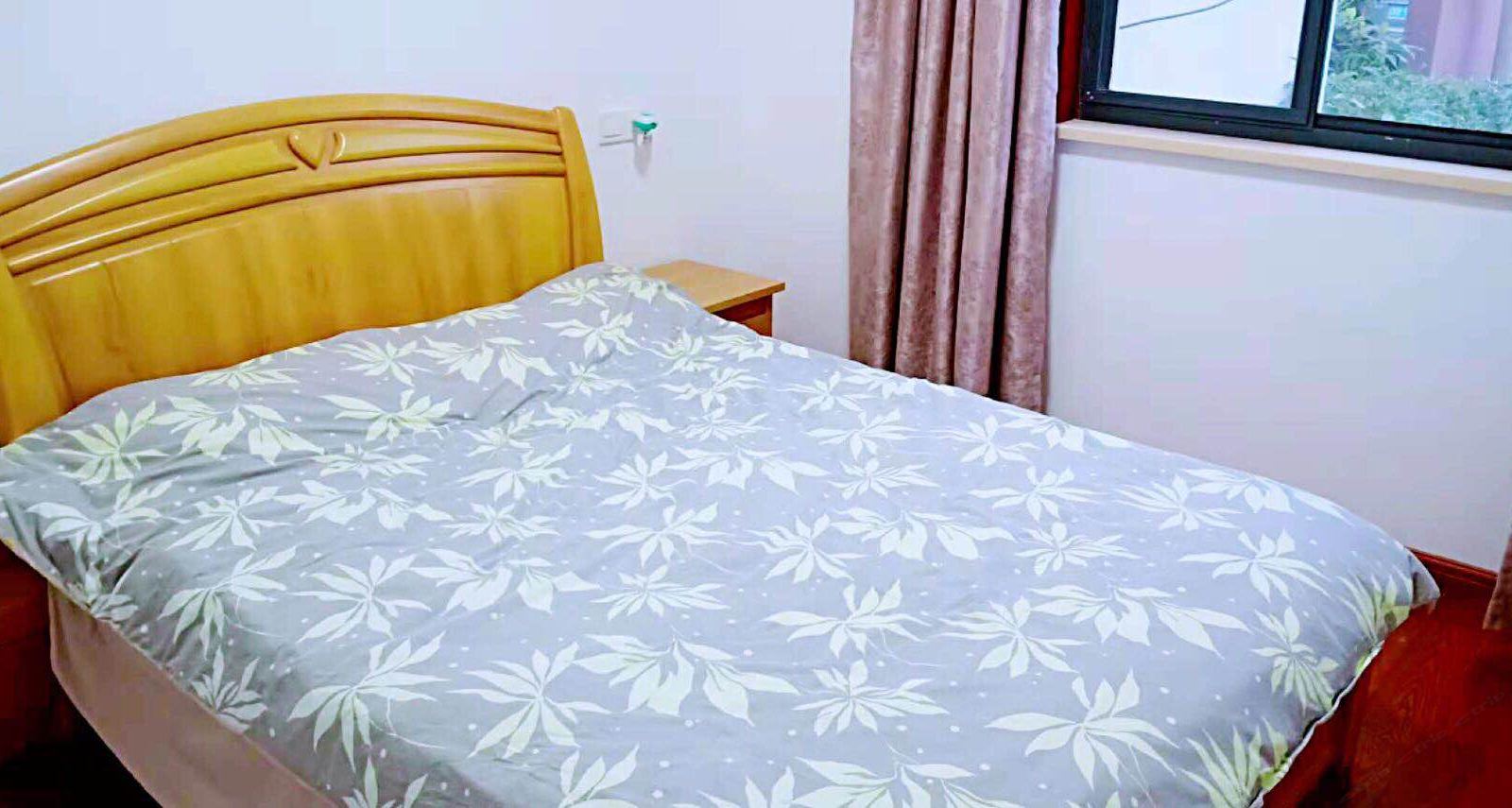 山水大床房B