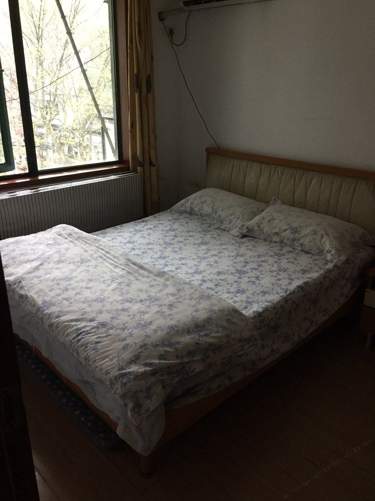 舒适豪华二室大床房