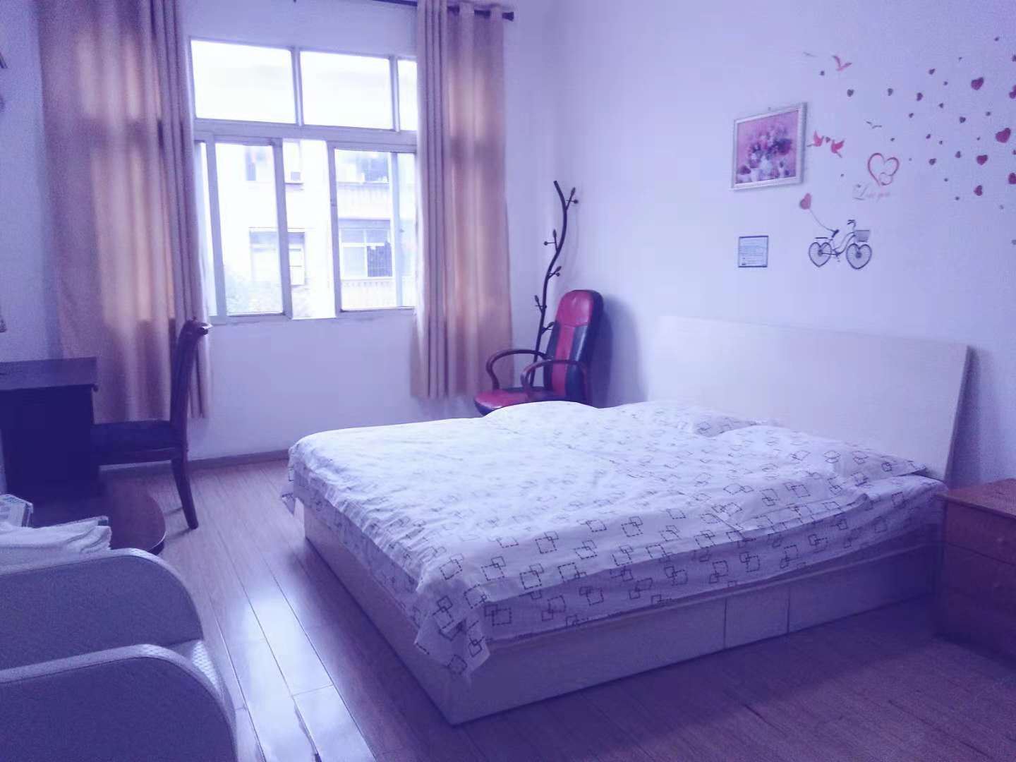 豪华大床房