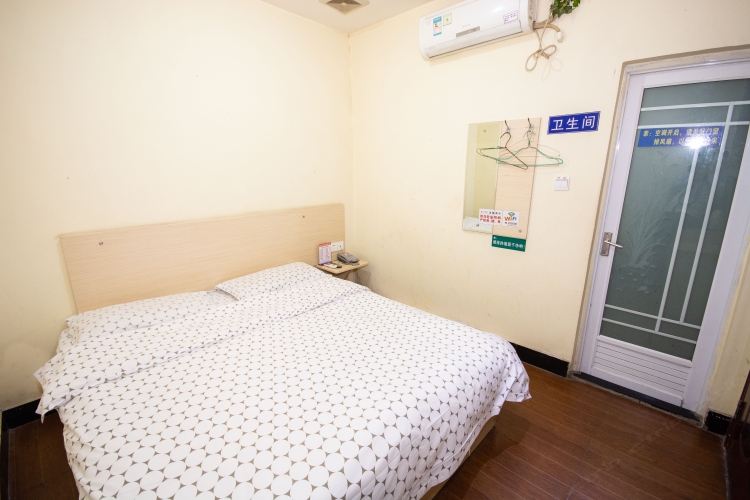 标准大床房