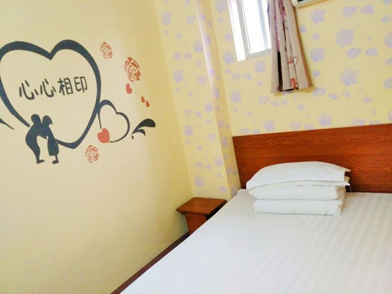 舒适大床房