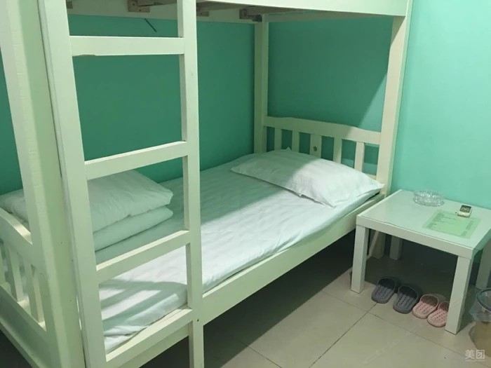 女生两人间(床位)(公卫)