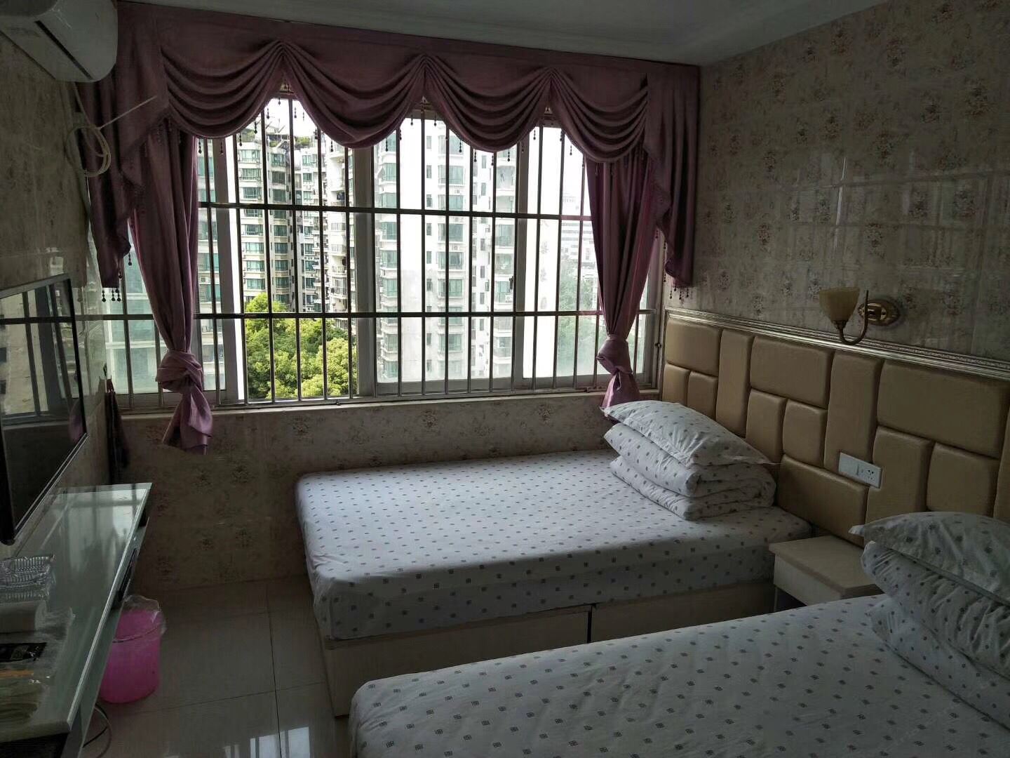 双床间