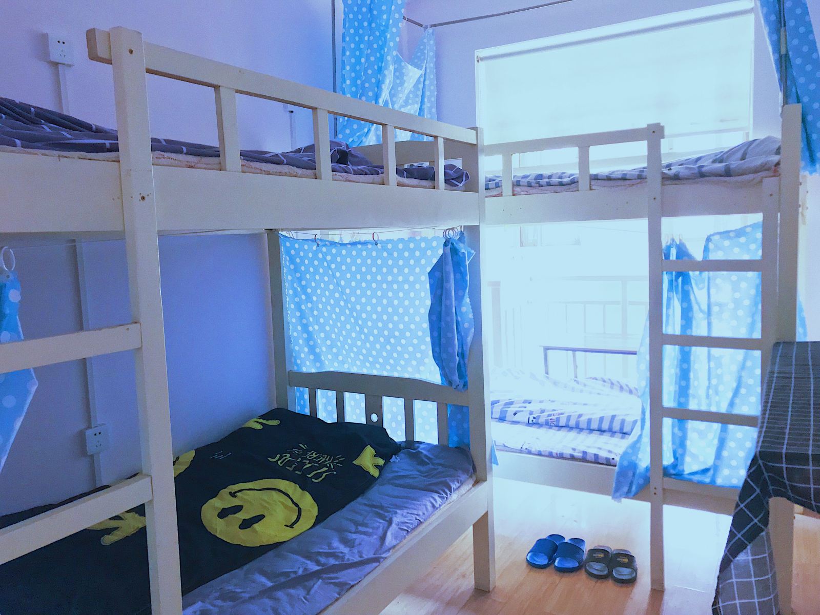 麻省理工男神四人间(床位)