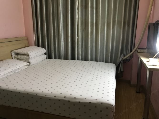 标准大床房