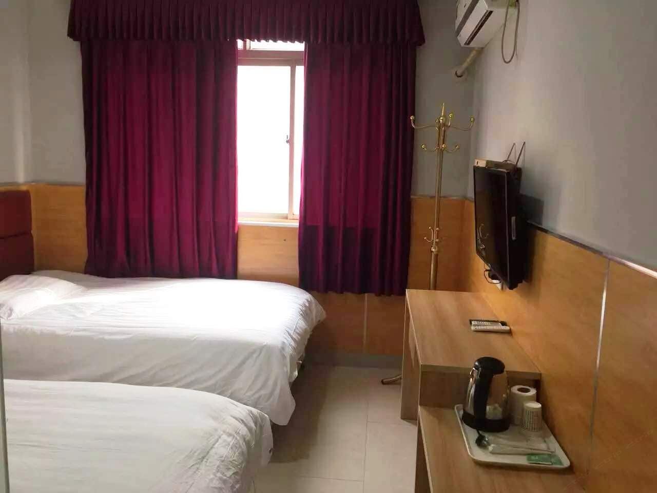 标准双床房