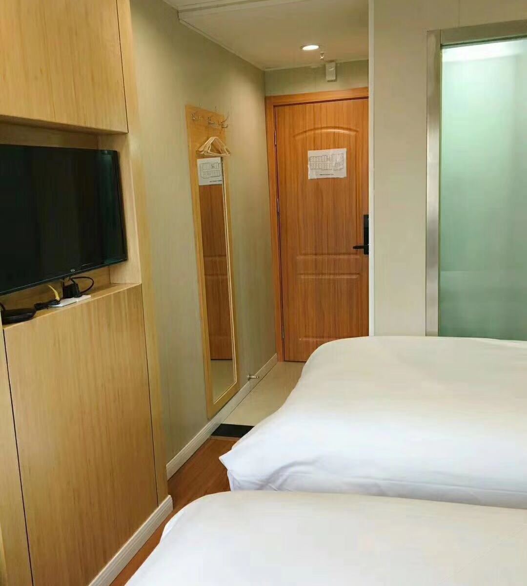 豪华双床房