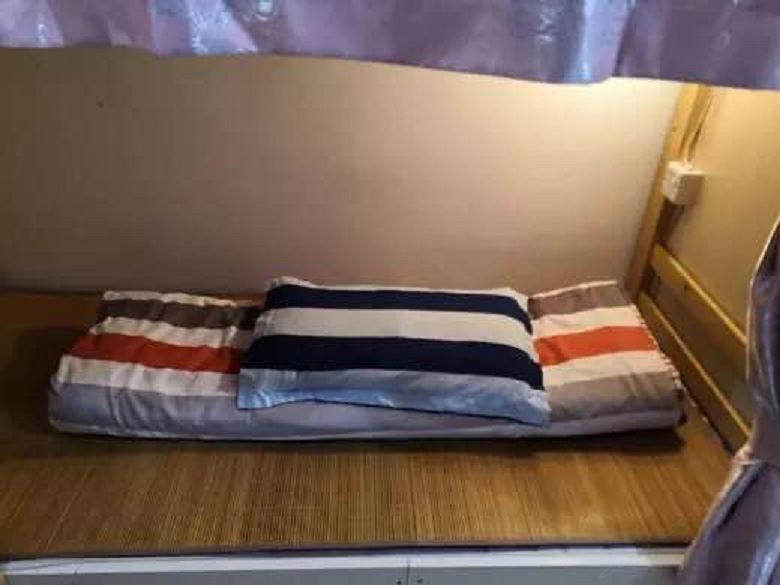 黑马王子床位房