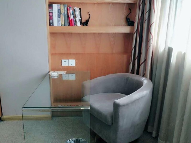 hotelPic