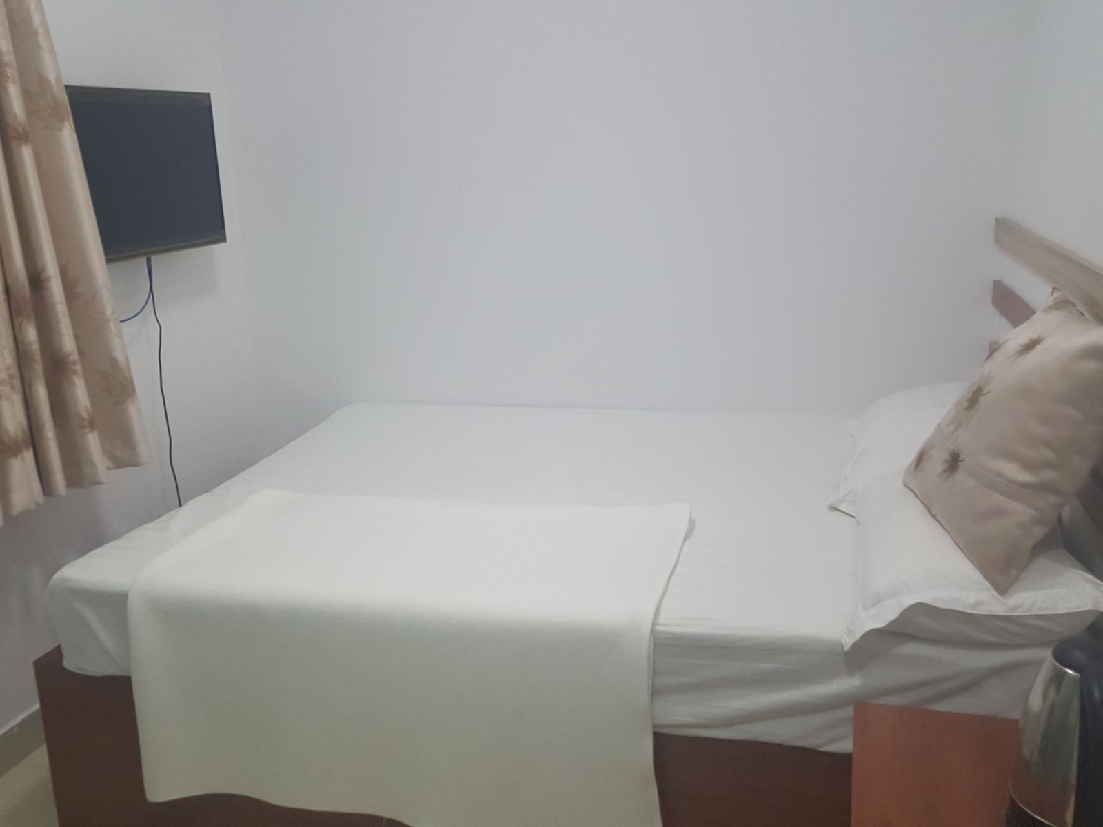 双人大床间