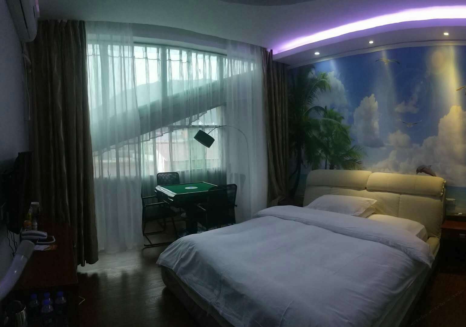 豪华大床房