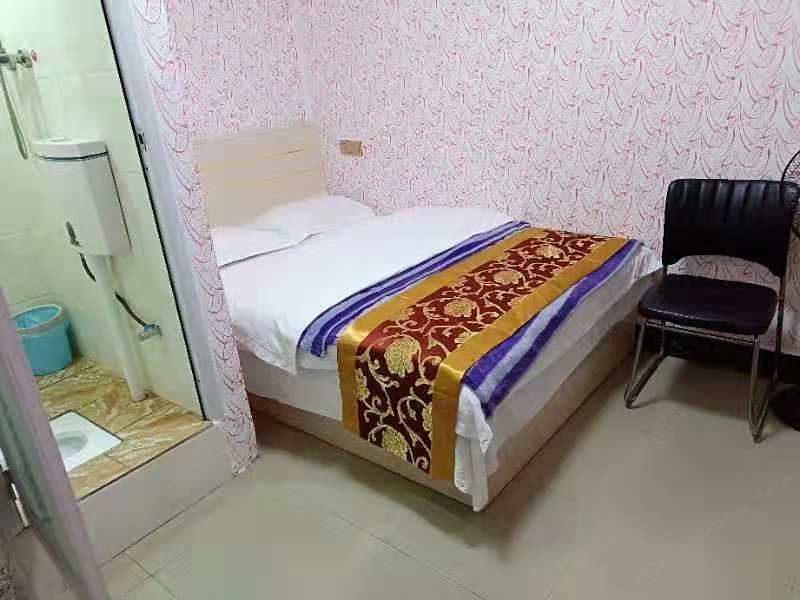 普通大床房