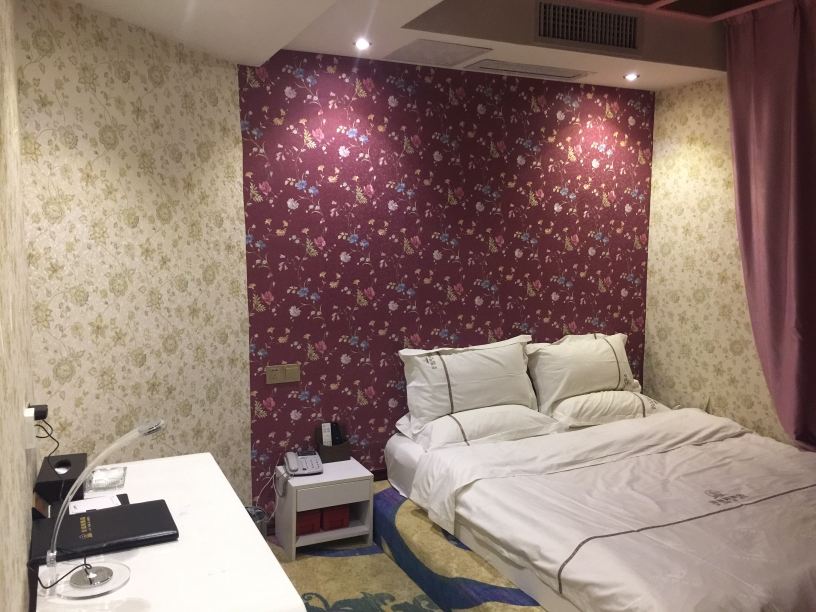 榻榻米床