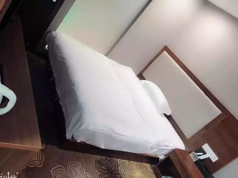 商务大床房