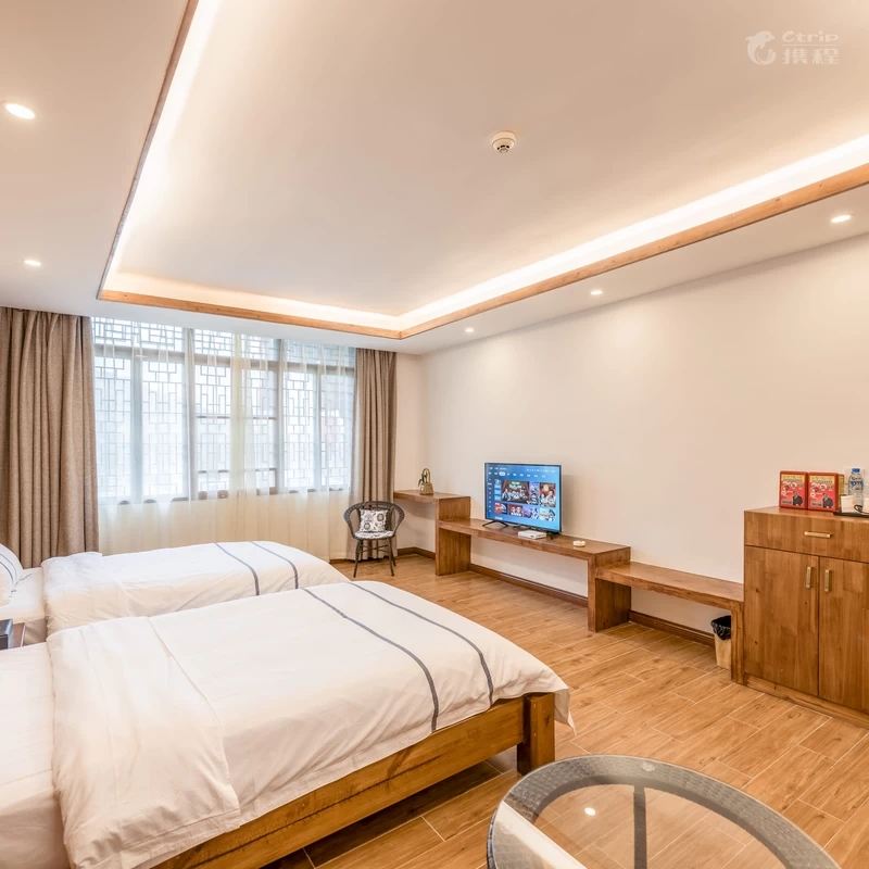 云梦清雅阳台标准间