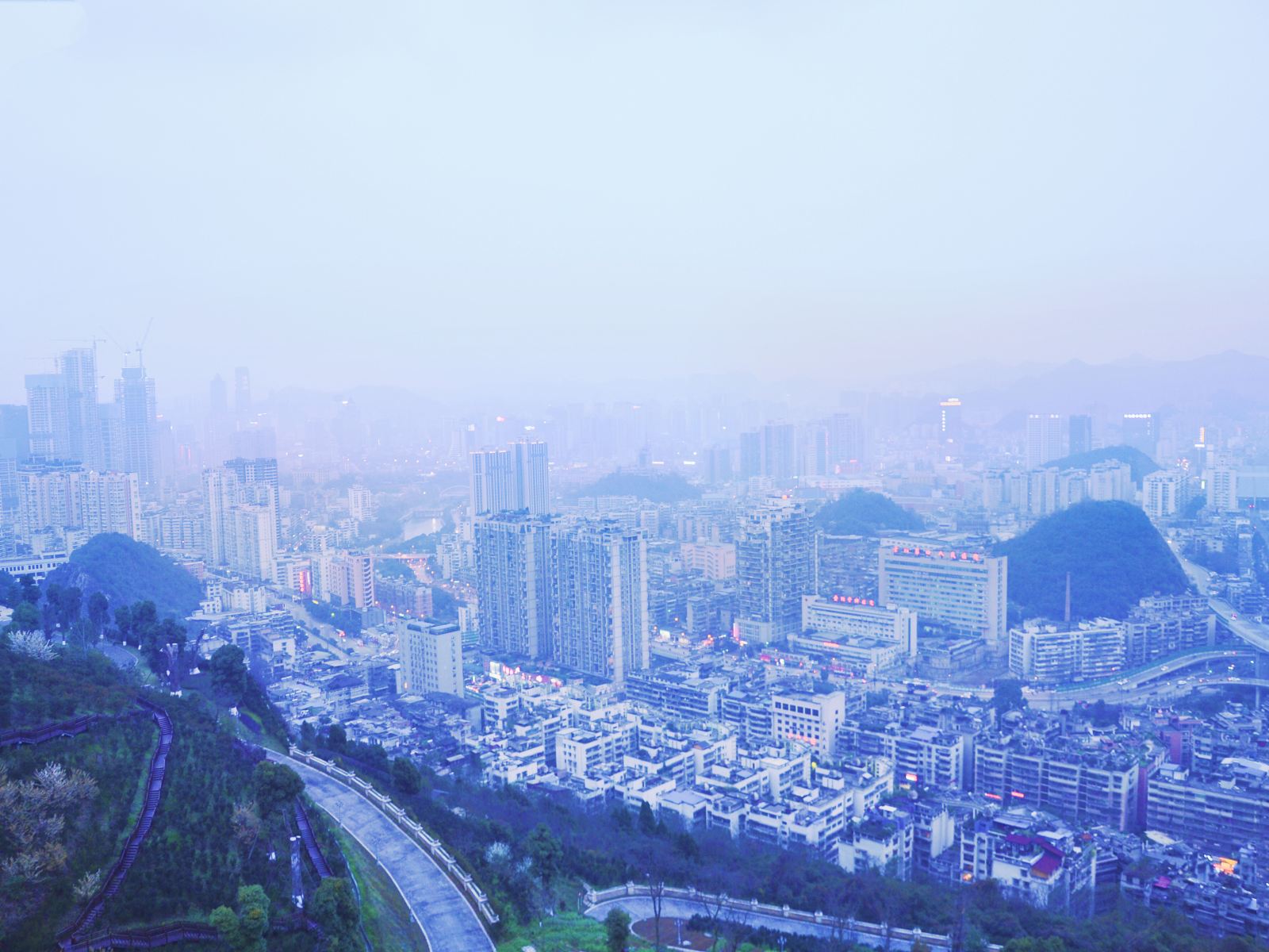 林深大床房
