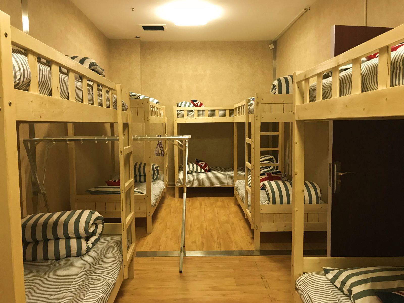 混住十人间(床位)