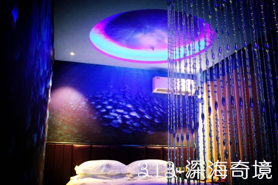 主题方床房