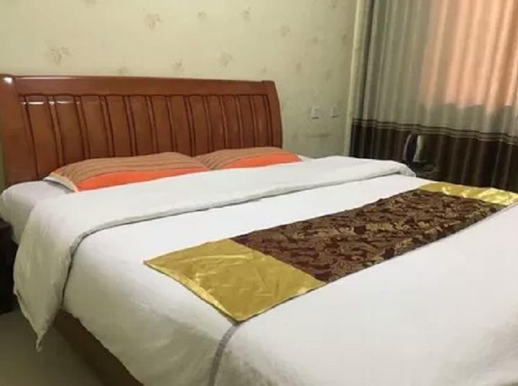 豪华大床房